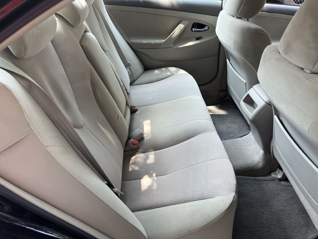 2010 Toyota Camry Image 15