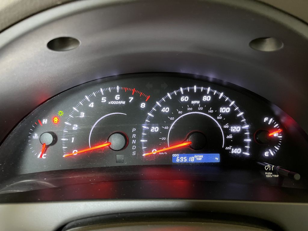 2010 Toyota Camry Image 21