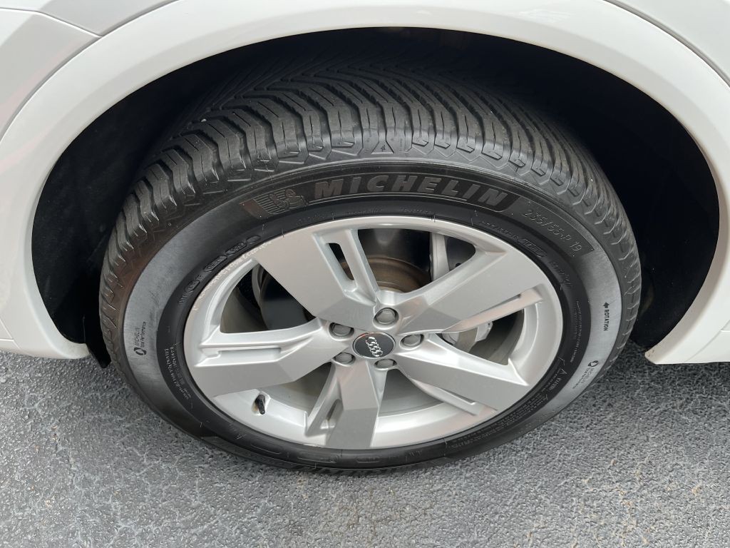 2019 Audi Q5 Image 24