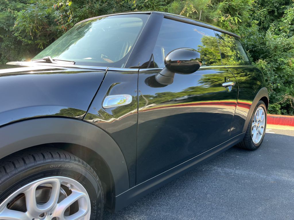 2017 MINI Cooper Image 4