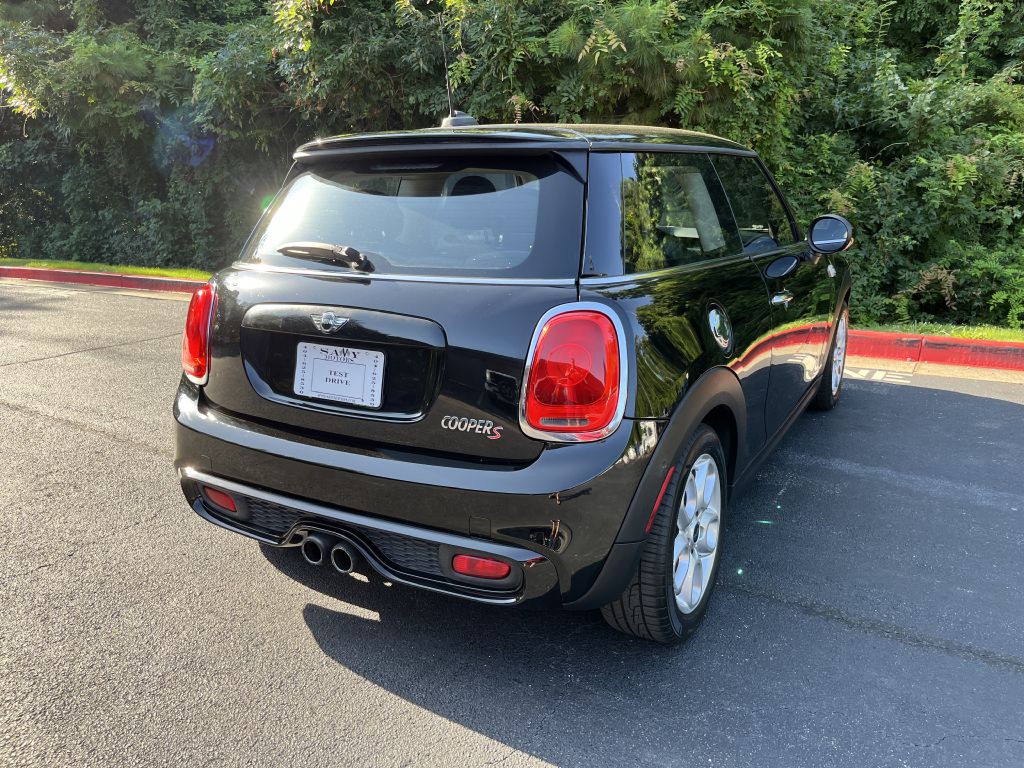 2017 MINI Cooper Image 6