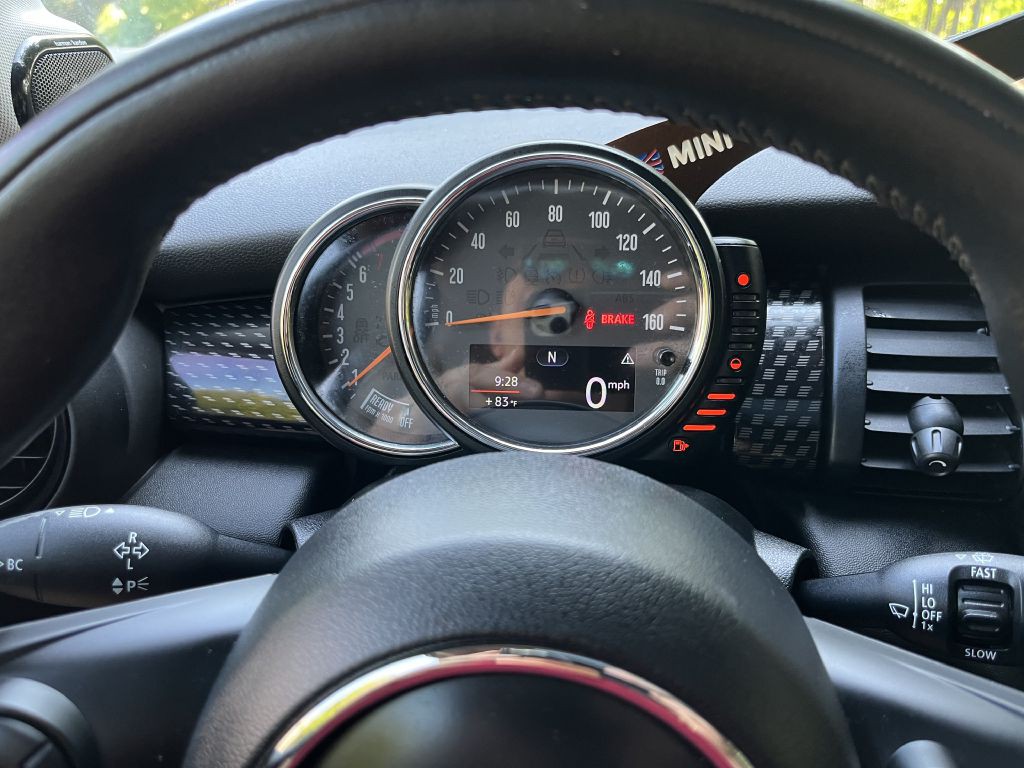 2017 MINI Cooper Image 19