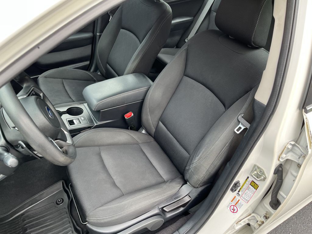 2019 Subaru Legacy Image 9