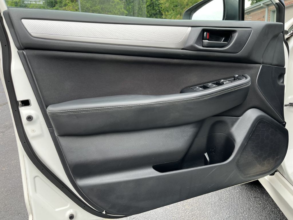 2019 Subaru Legacy Image 11