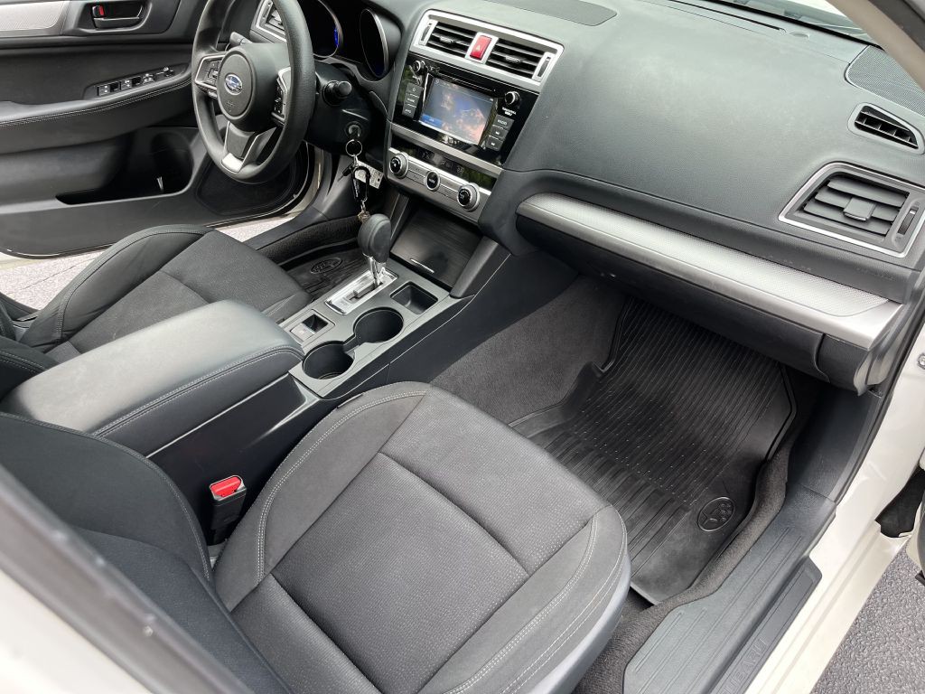 2019 Subaru Legacy Image 17