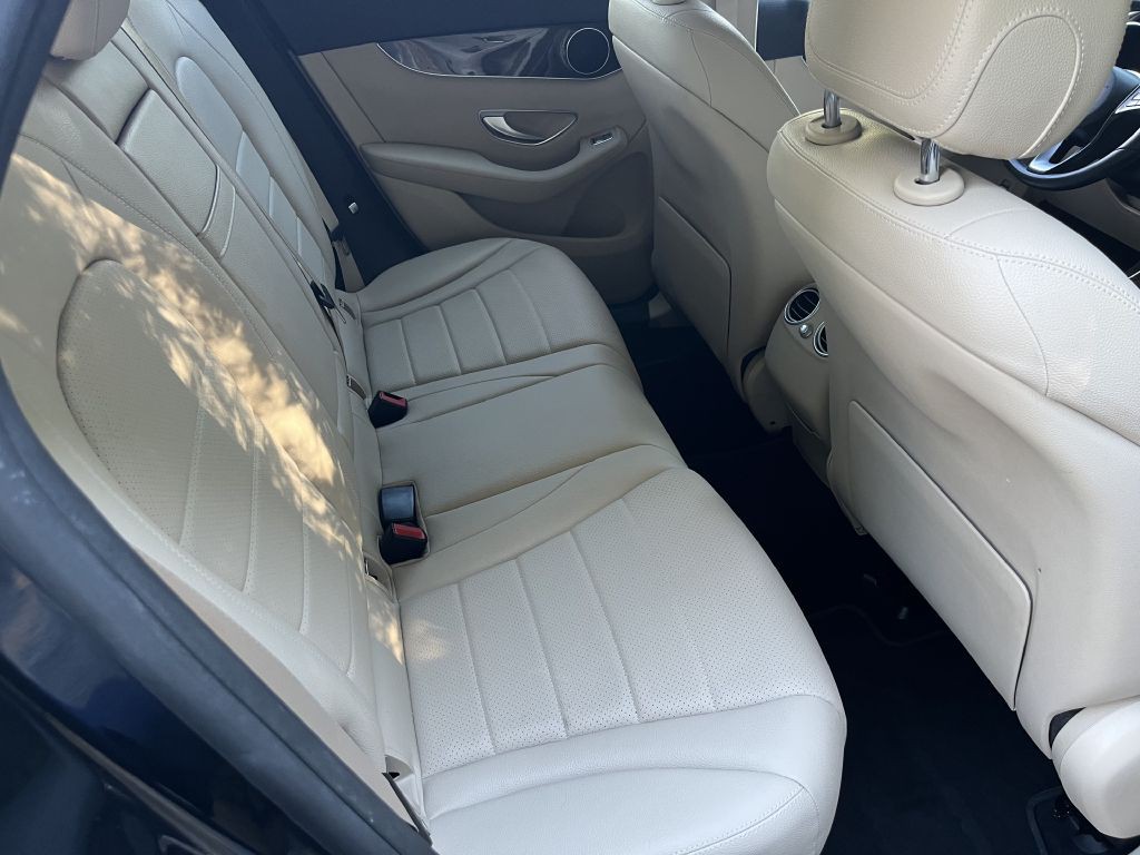 2016 Mercedes-Benz GLC-Class Image 14