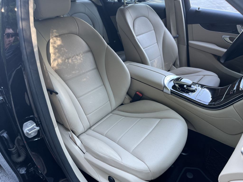 2016 Mercedes-Benz GLC-Class Image 17