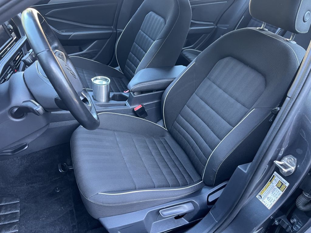 2023 Volkswagen Jetta Image 10
