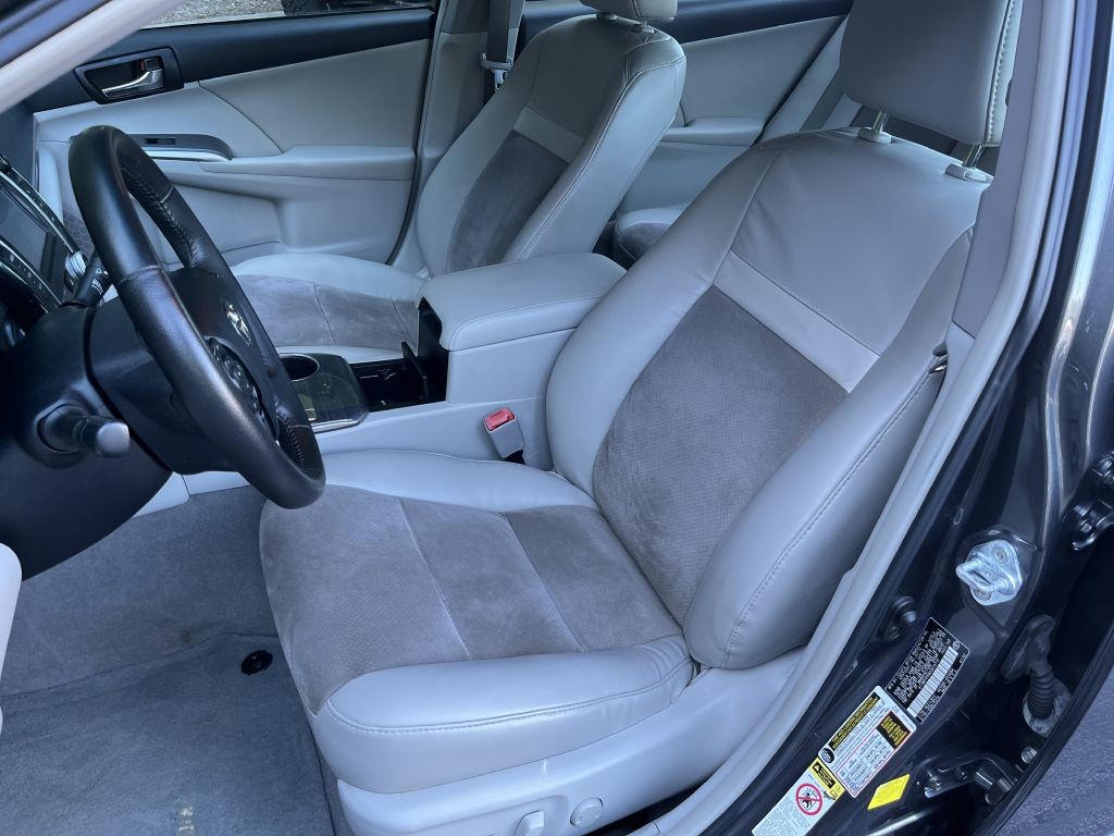 2012 Toyota Camry Image 10