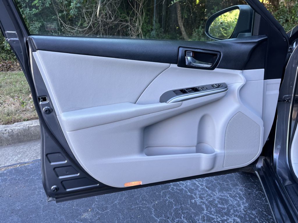 2012 Toyota Camry Image 11