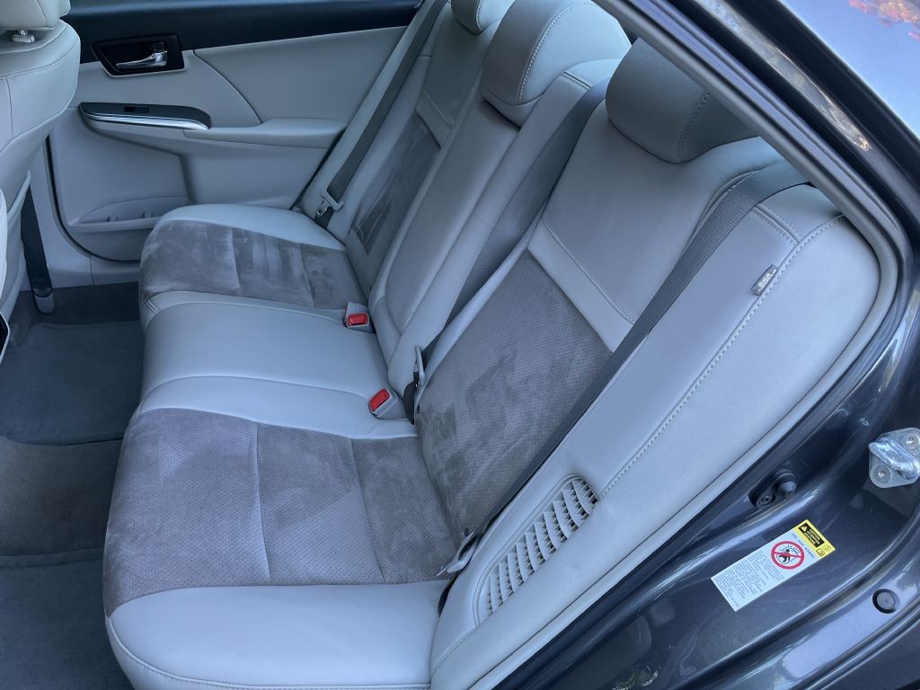 2012 Toyota Camry Image 12