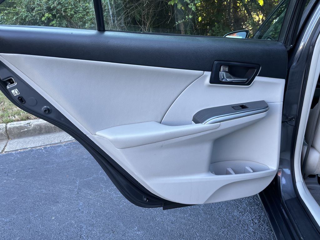 2012 Toyota Camry Image 13