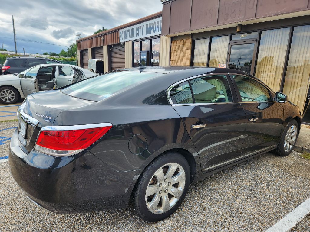 2011 Buick Lacrosse Image 3