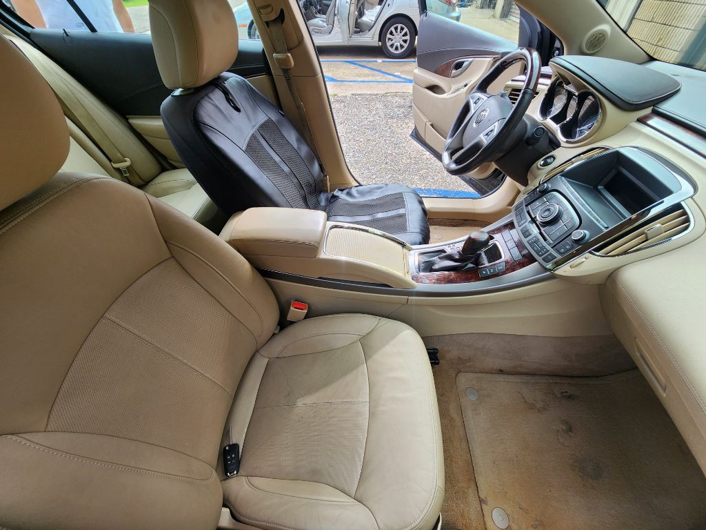 2011 Buick Lacrosse Image 9