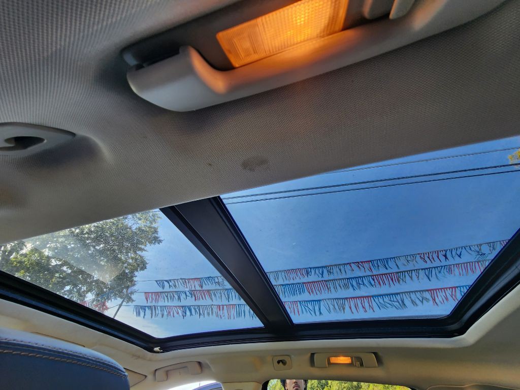 2012 Cadillac SRX Image 23