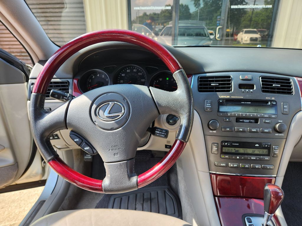 2003 Lexus ES Image 11