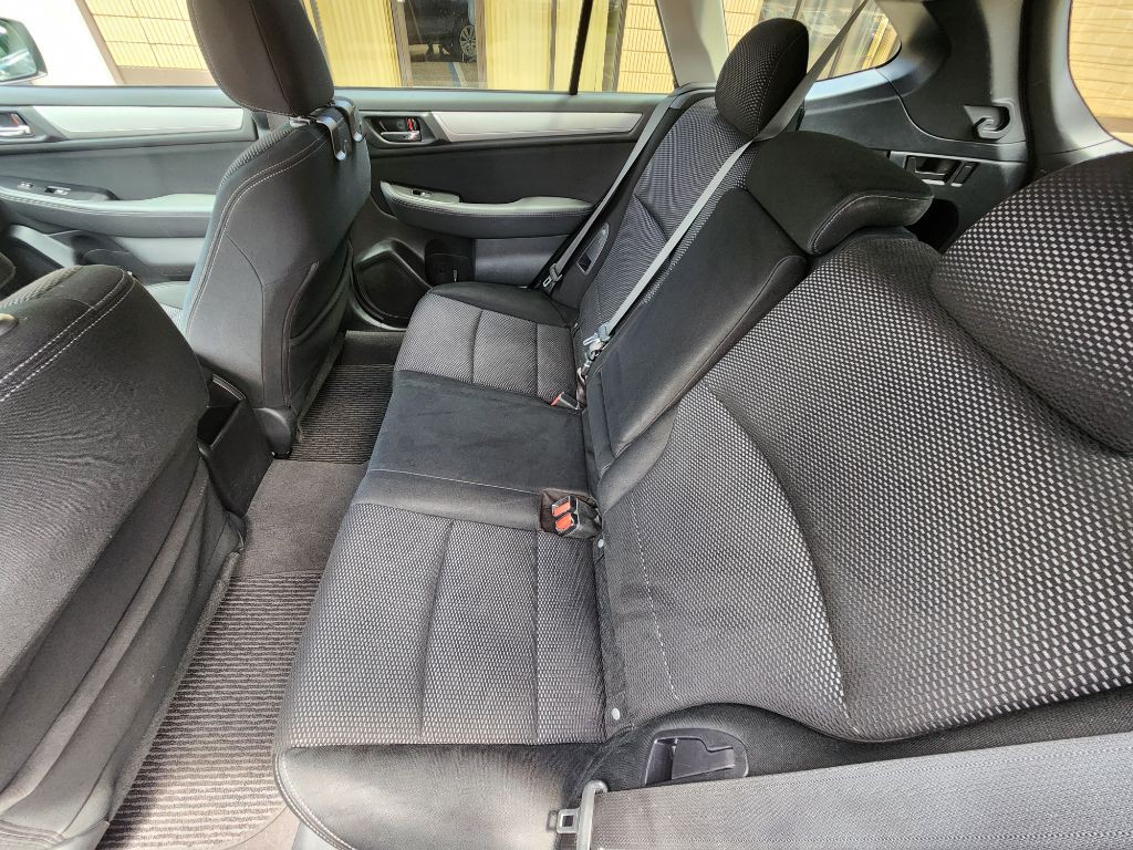 2017 Subaru Outback Image 10