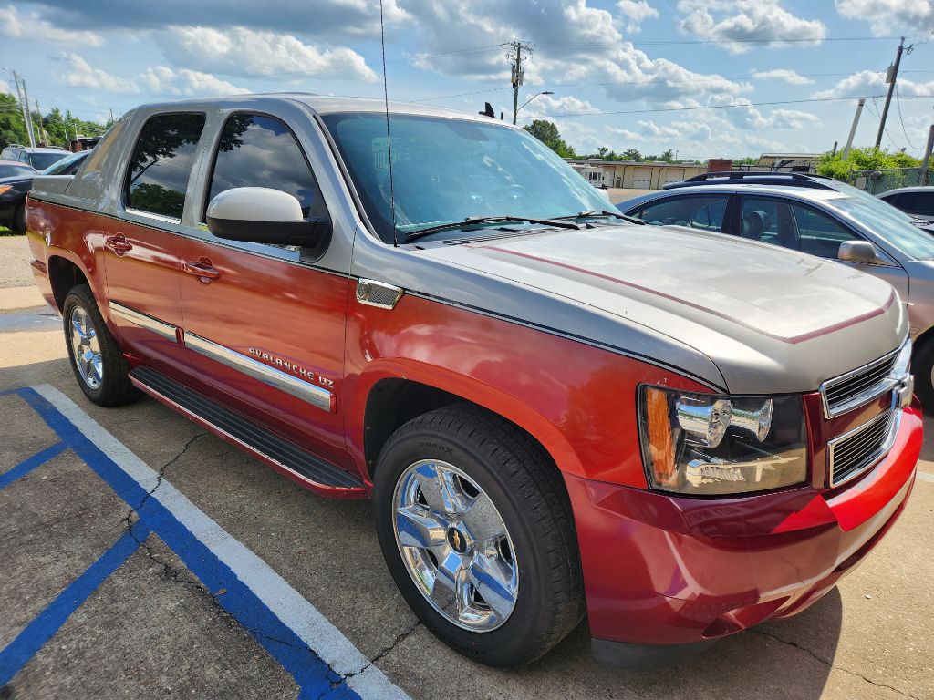 2007 Chevrolet Avalanche Image 3