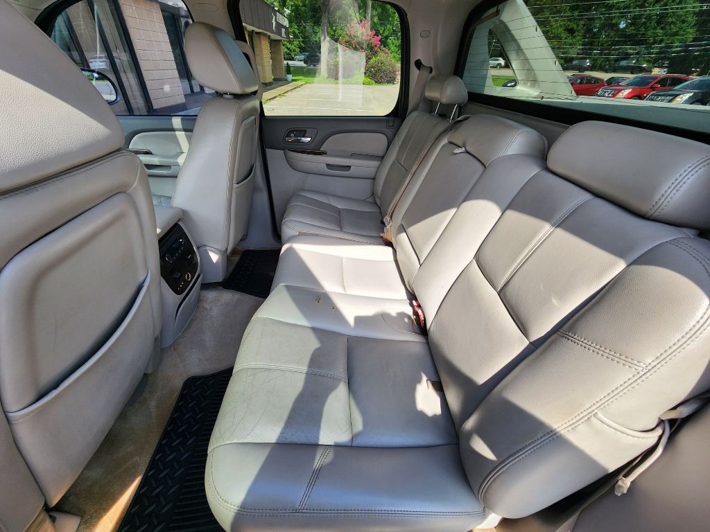 2007 Chevrolet Avalanche Image 9
