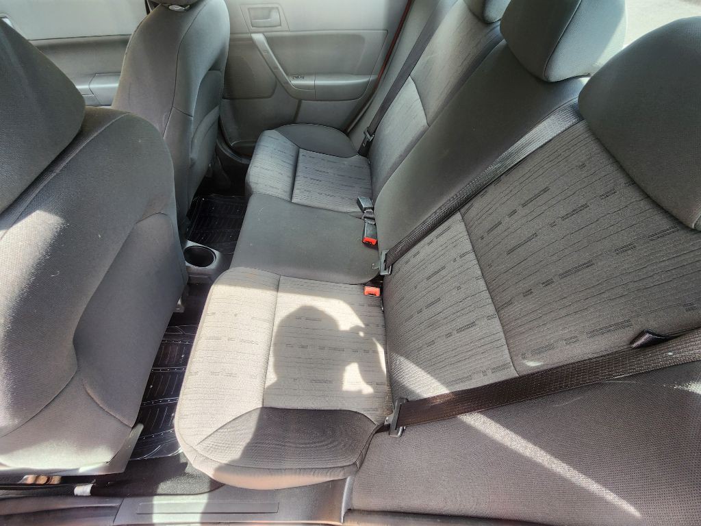 2010 Ford Focus Image 8