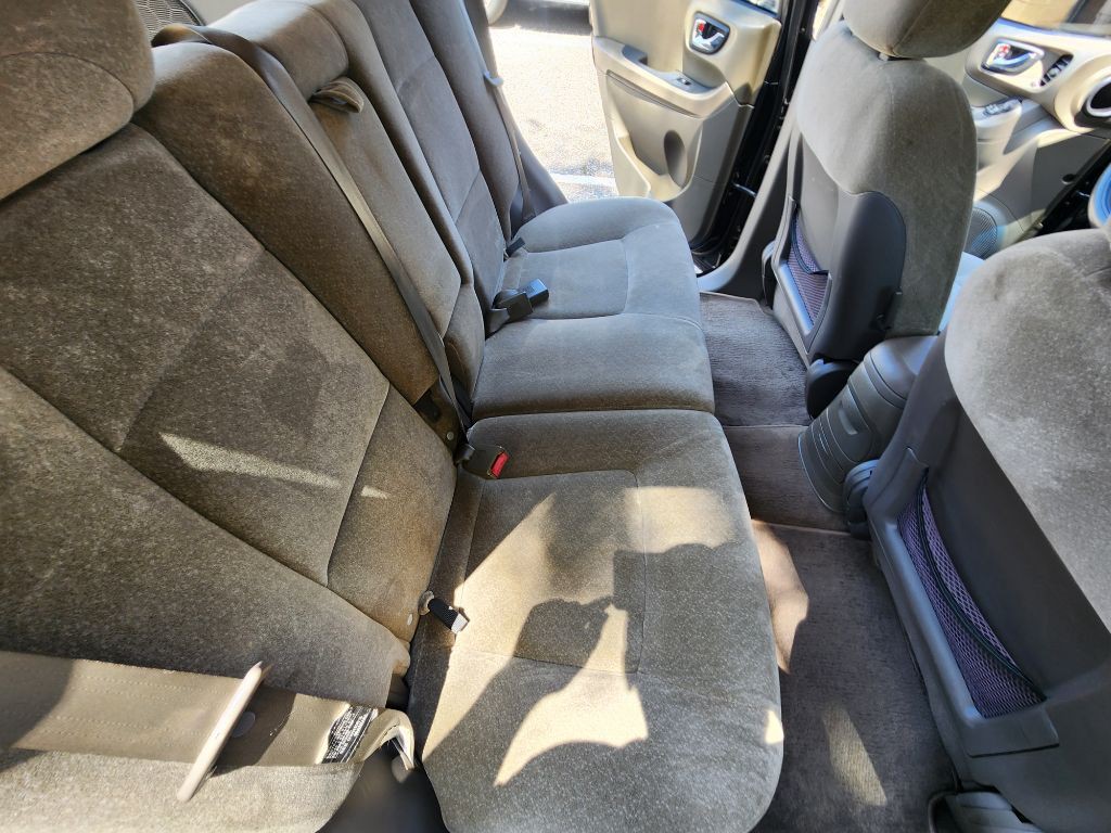 2004 Hyundai Santa Fe Image 9