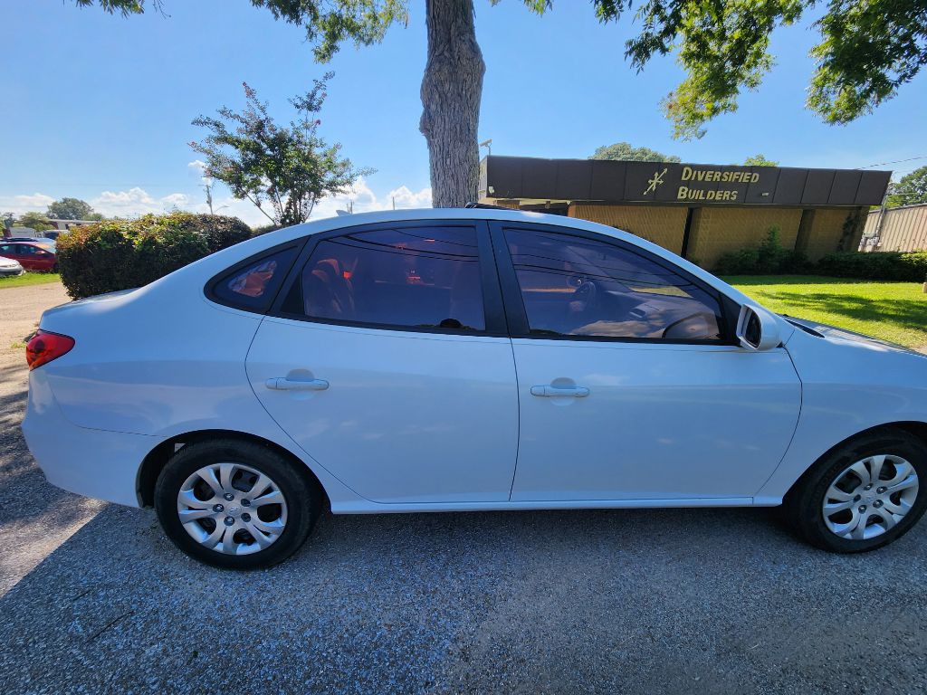 2010 Hyundai Elantra Image 3