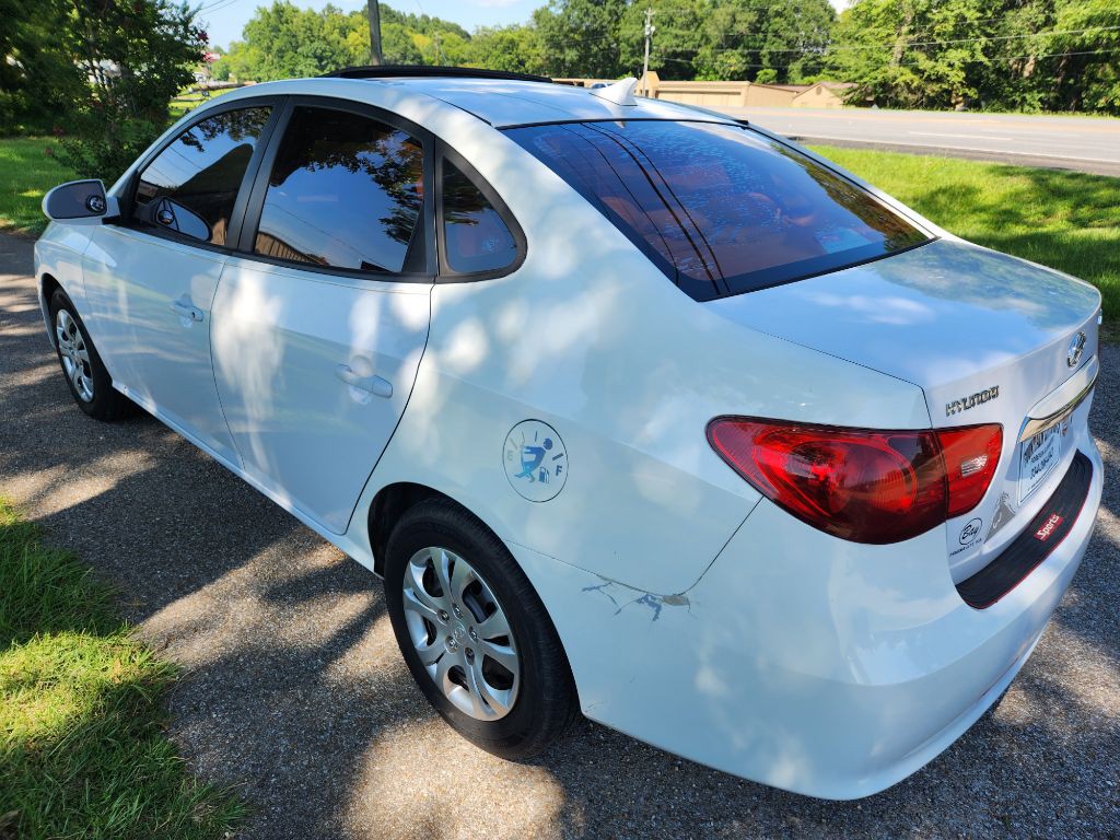2010 Hyundai Elantra Image 5
