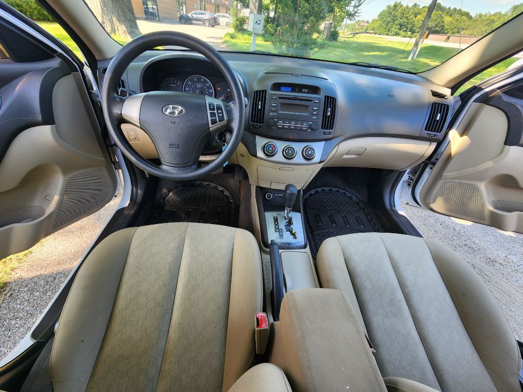 2010 Hyundai Elantra Image 12