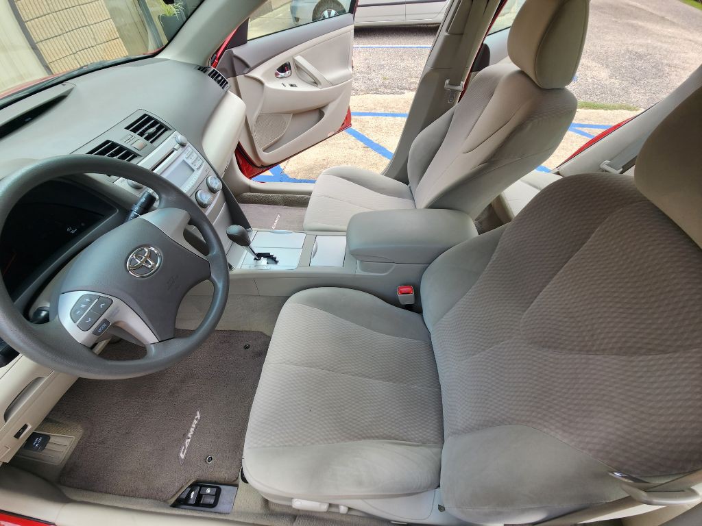 2010 Toyota Camry Image 6
