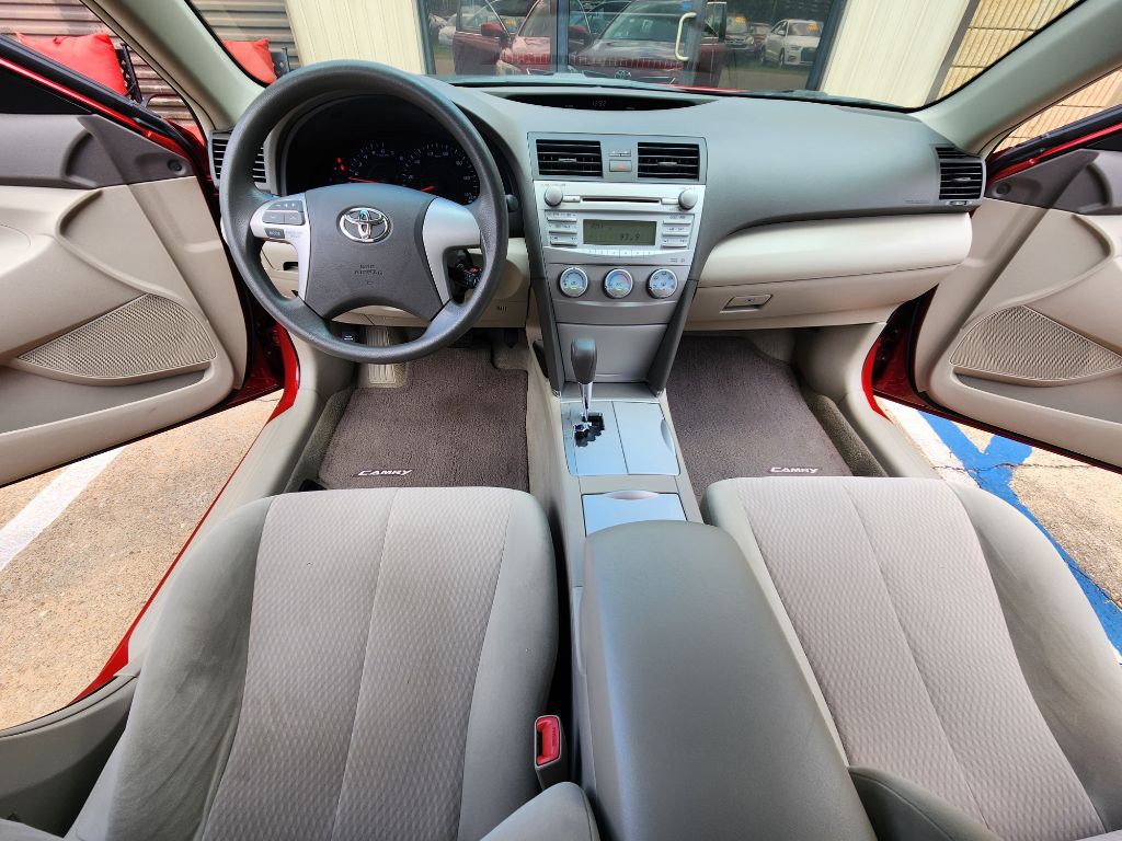 2010 Toyota Camry Image 11
