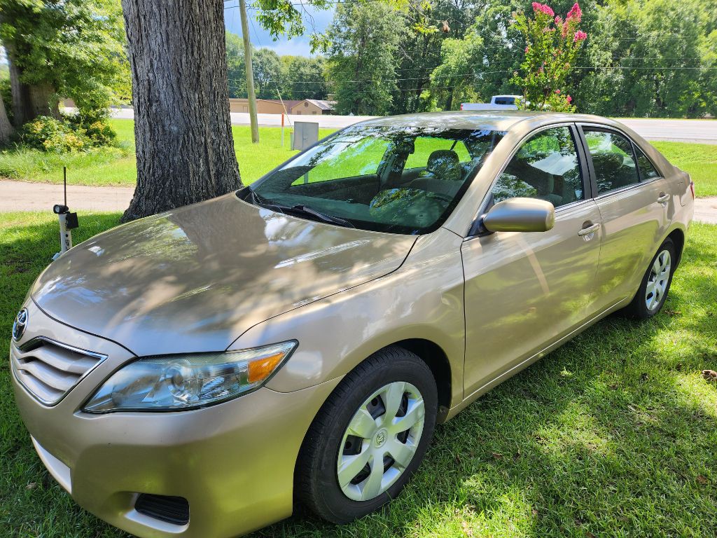 2011 Toyota Camry Image 3