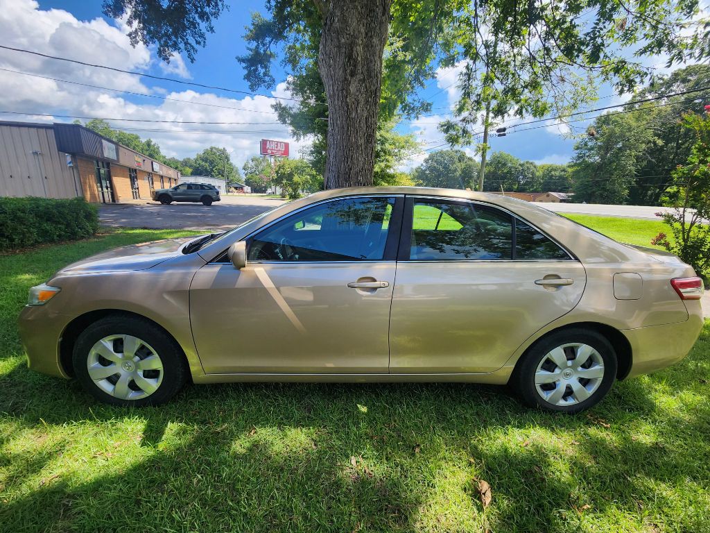 2011 Toyota Camry Image 6