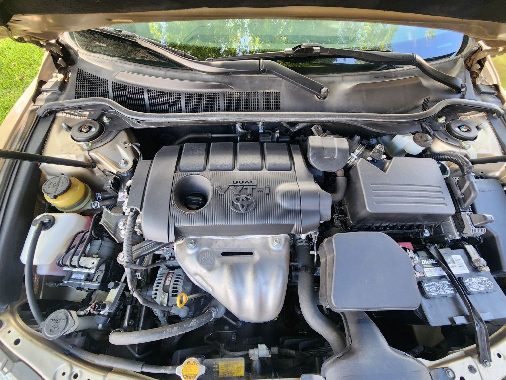 2011 Toyota Camry Image 18