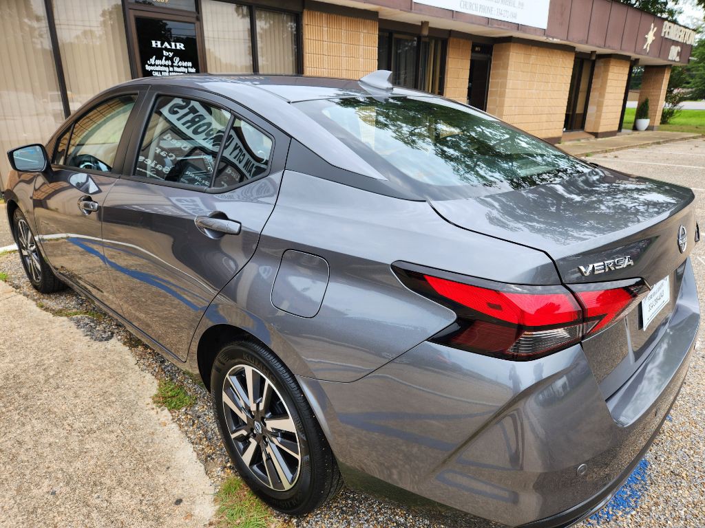 2024 Nissan Versa Image 3