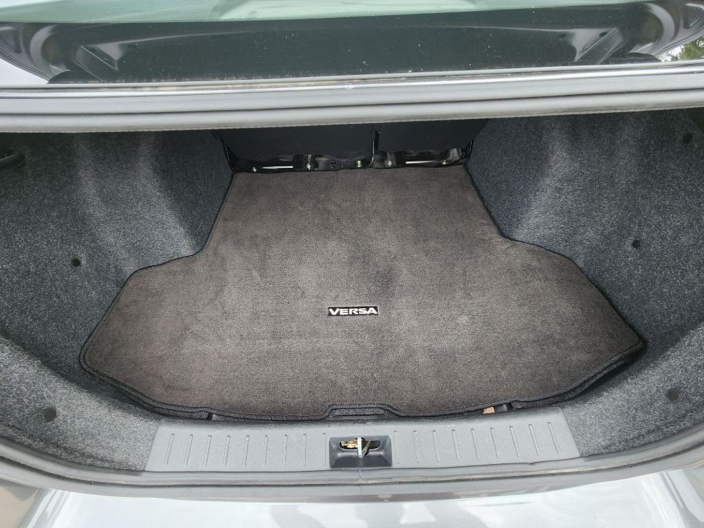 2024 Nissan Versa Image 10