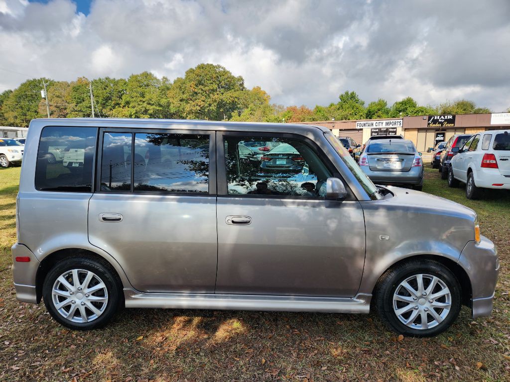 2006 Scion xB Image 5