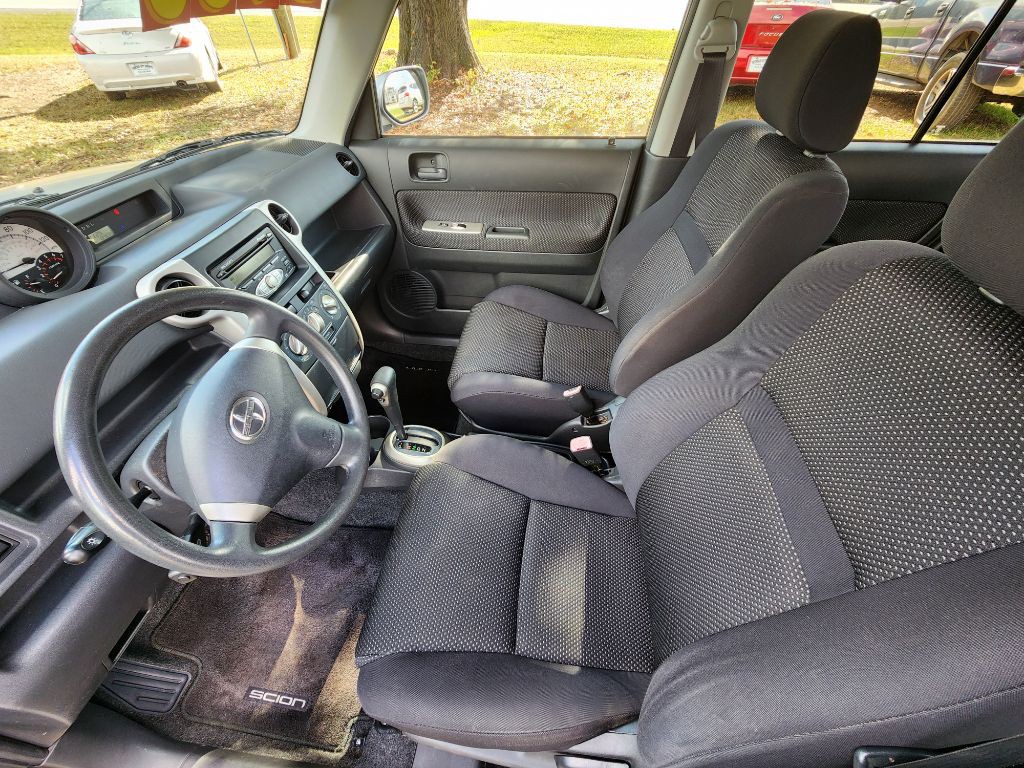 2006 Scion xB Image 7