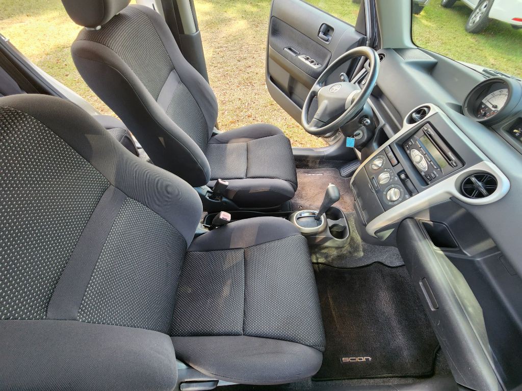 2006 Scion xB Image 13