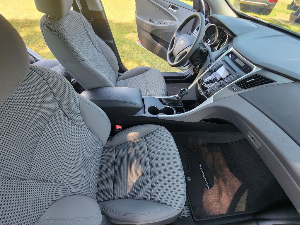 2012 Hyundai Sonata Image 6