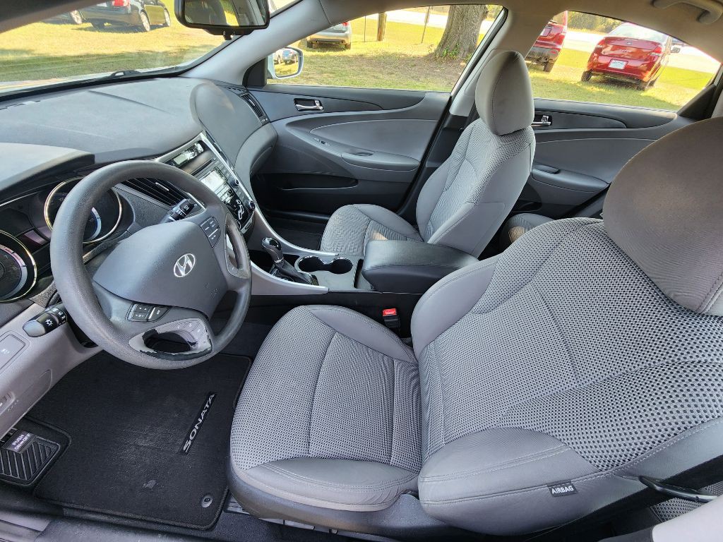 2012 Hyundai Sonata Image 8