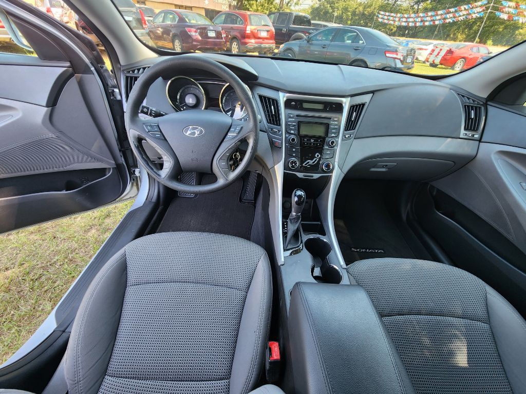 2012 Hyundai Sonata Image 13