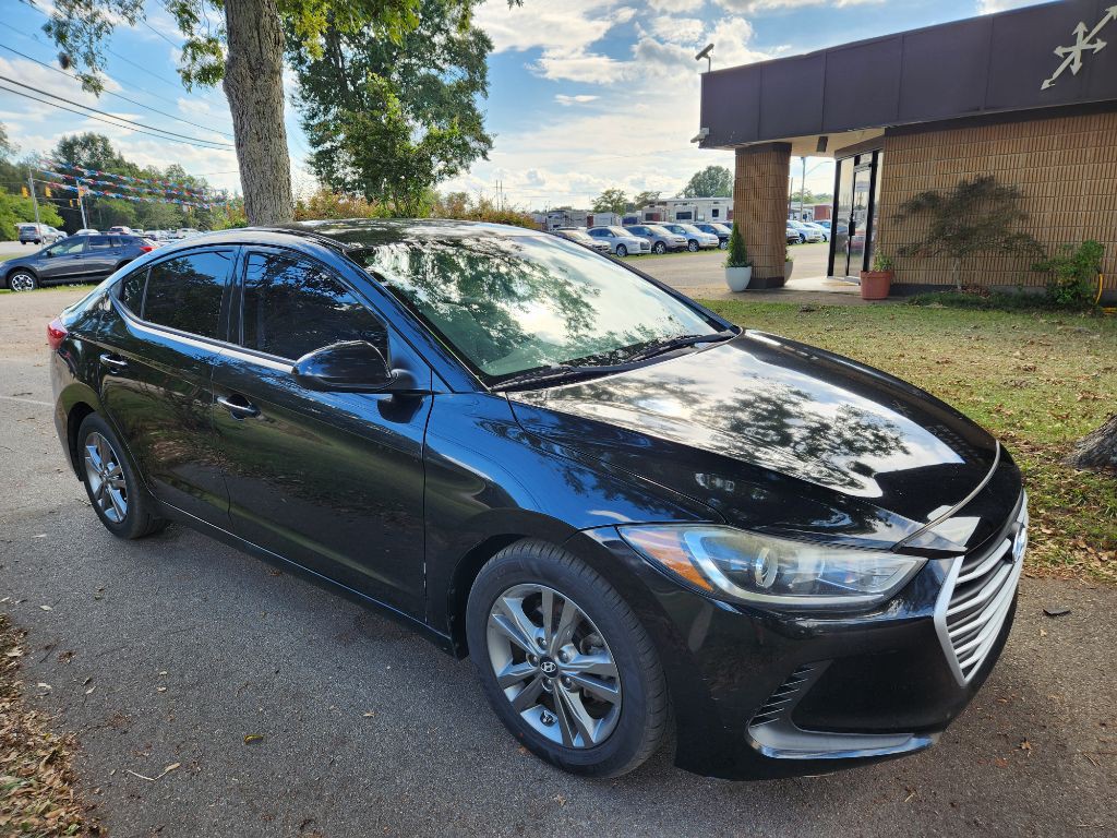 2017 Hyundai Elantra Image 2