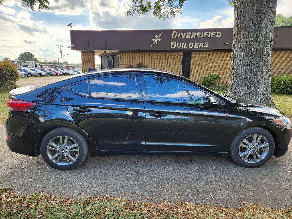 2017 Hyundai Elantra Image 5