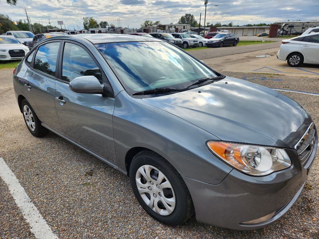 2010 Hyundai Elantra Image 2