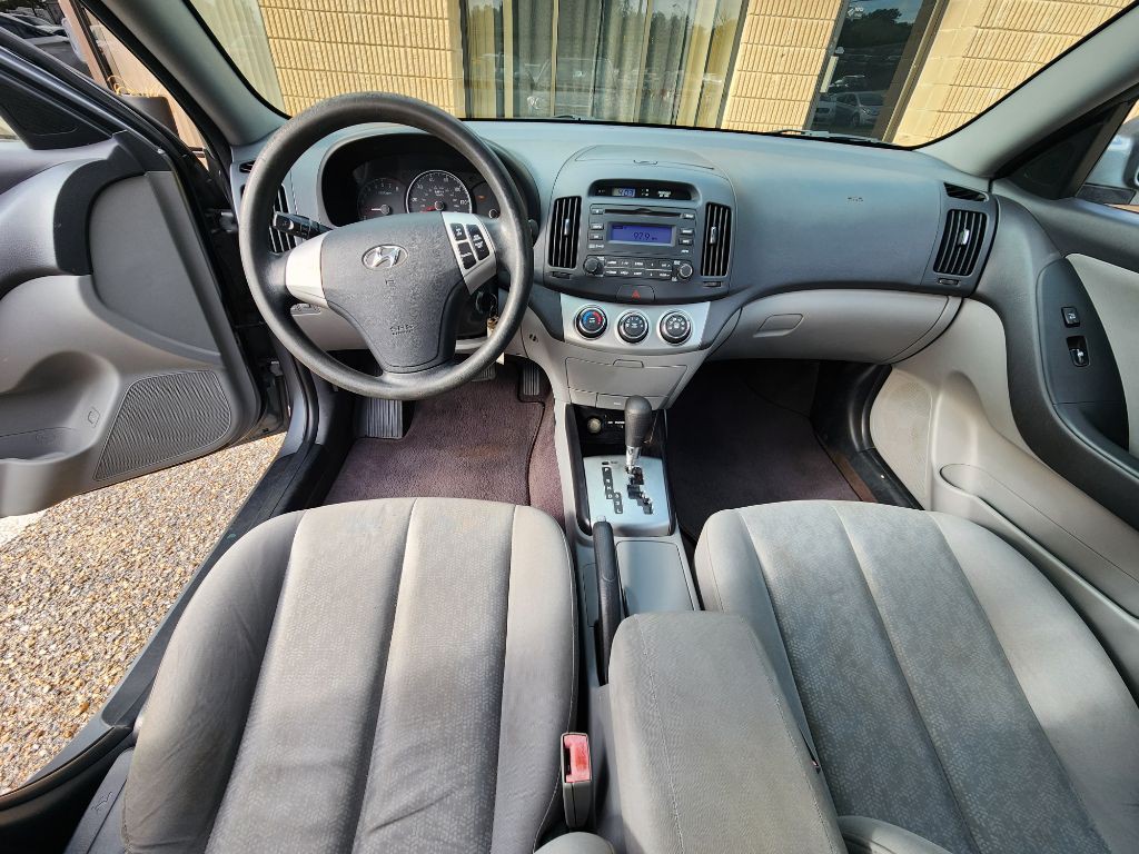 2010 Hyundai Elantra Image 11