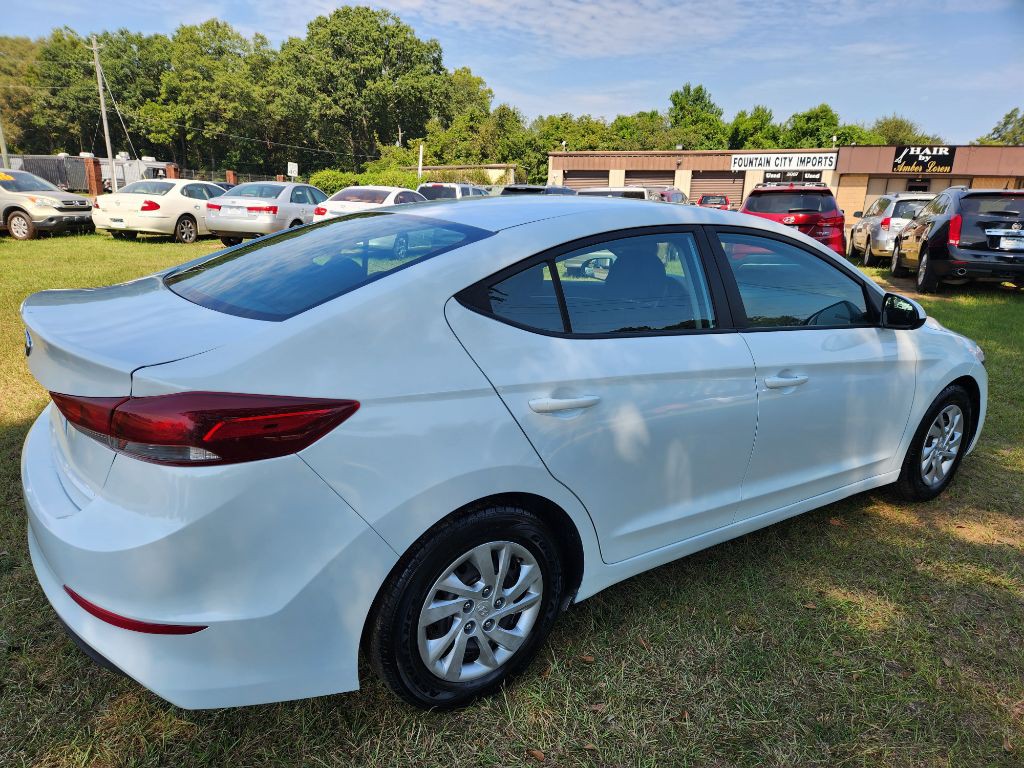 2018 Hyundai Elantra Image 3