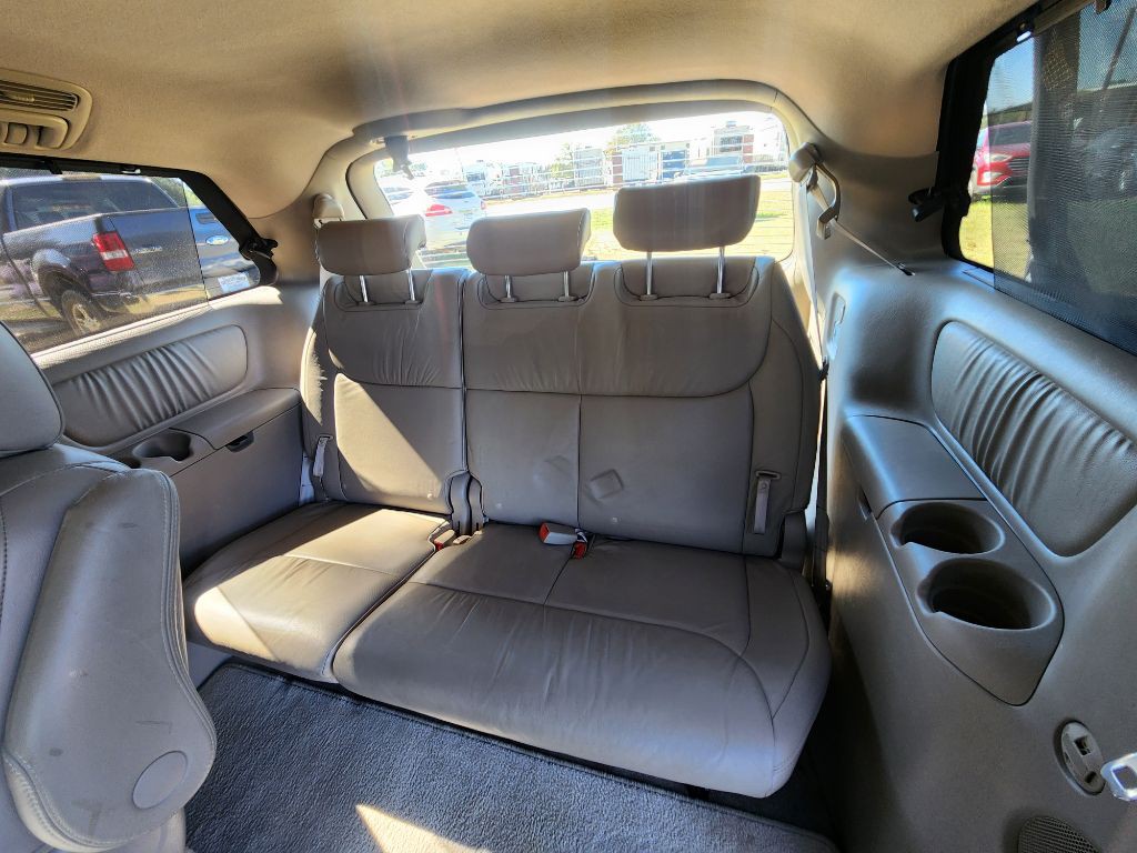 2008 Toyota Sienna Image 5