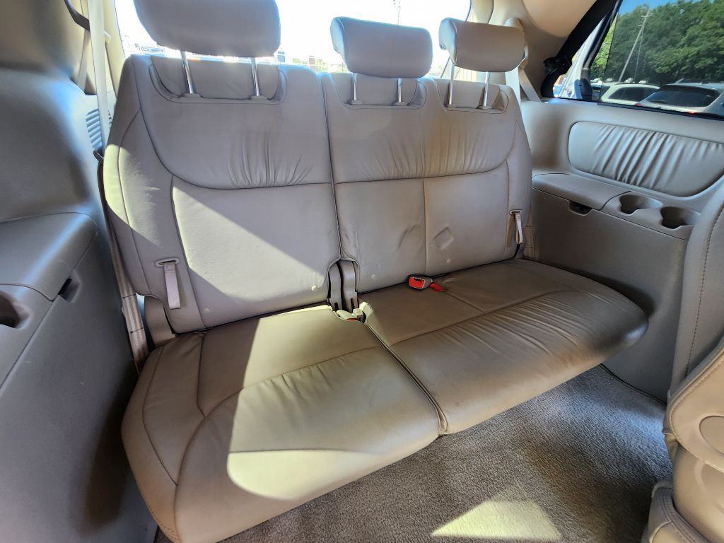 2008 Toyota Sienna Image 8