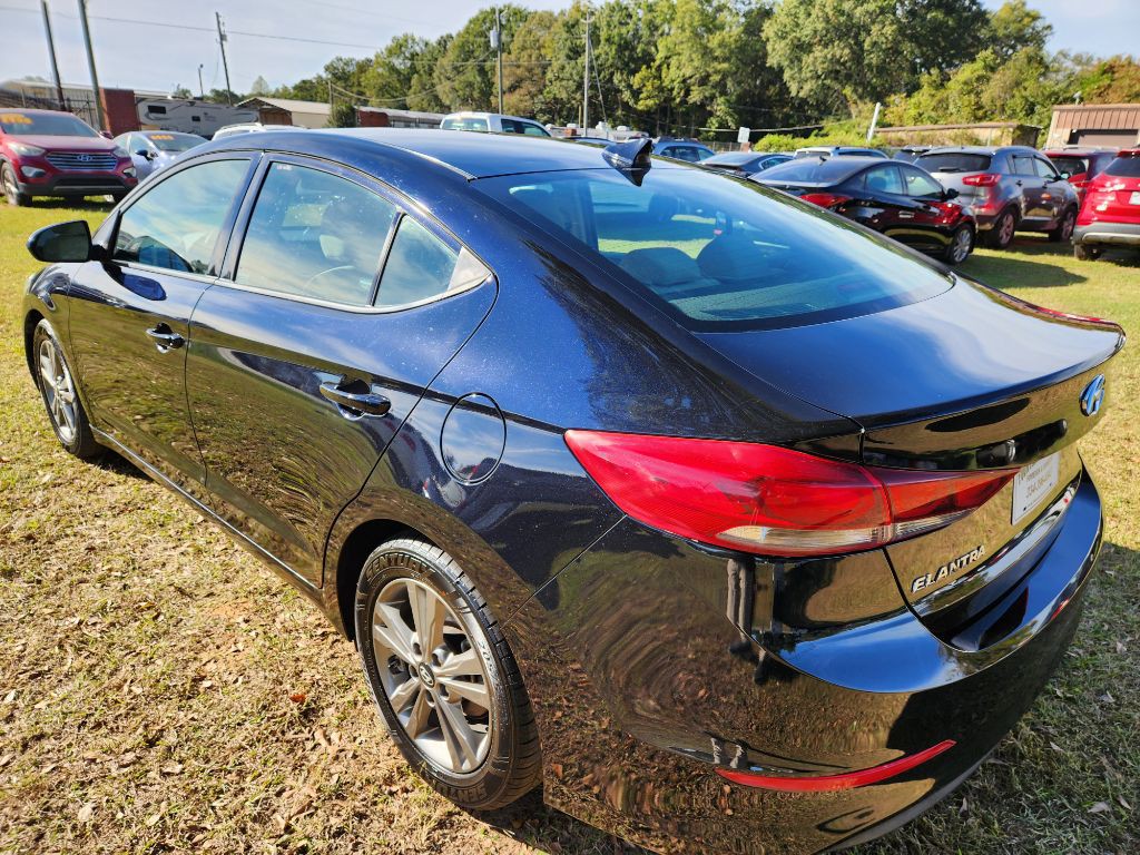 2018 Hyundai Elantra Image 3