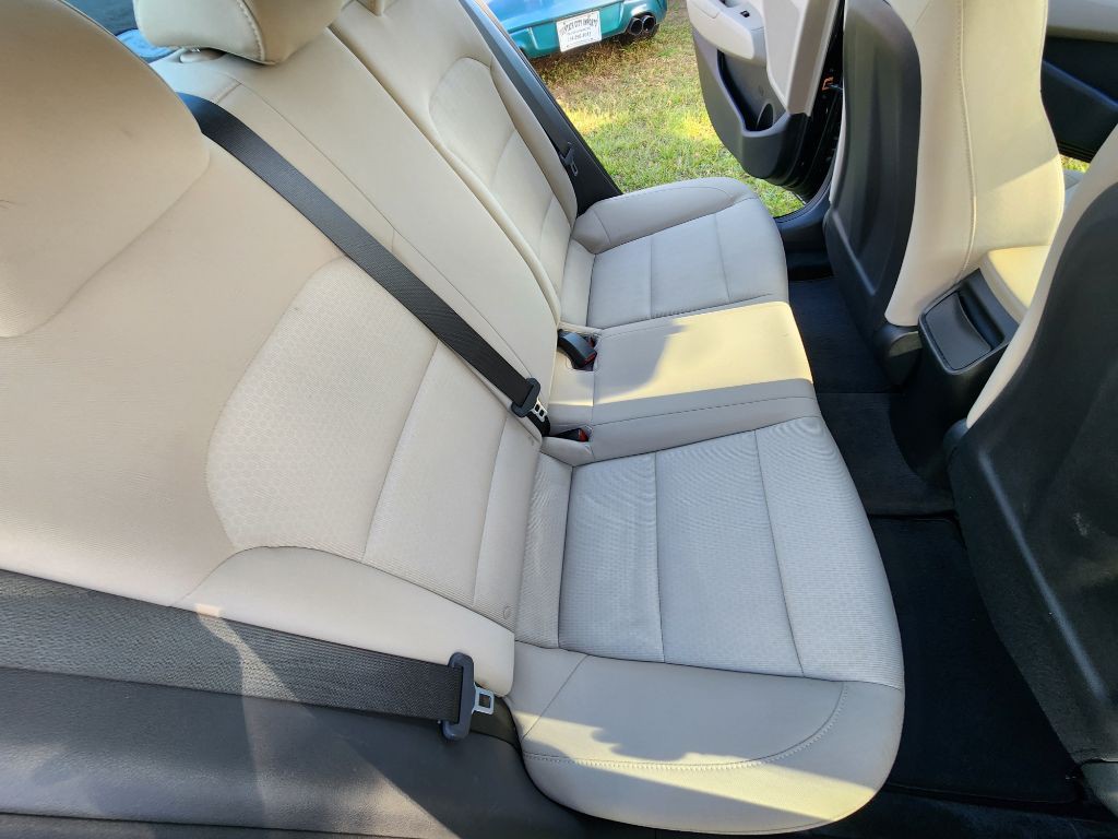 2018 Hyundai Elantra Image 9